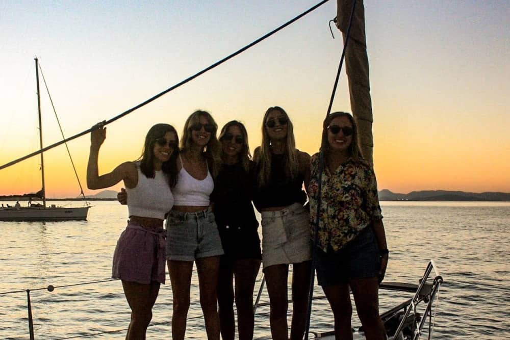 Navegação privada para Formentera e sul de Ibiza: um dia entre águas azul-turquesa e praias imaculadas