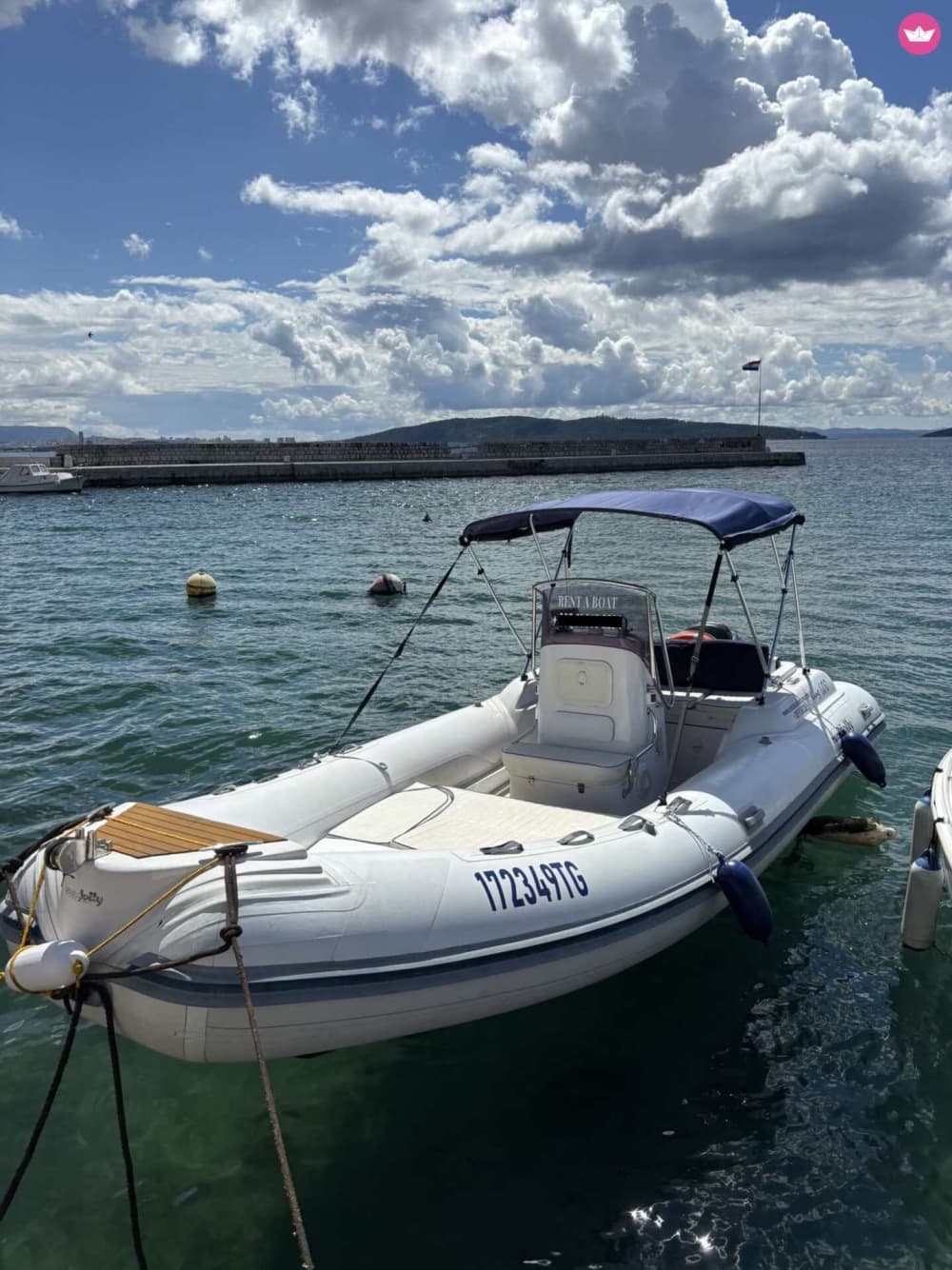 Entdeckungstour der Pakleni-Inseln: Versteckte Buchten und berühmte Strände