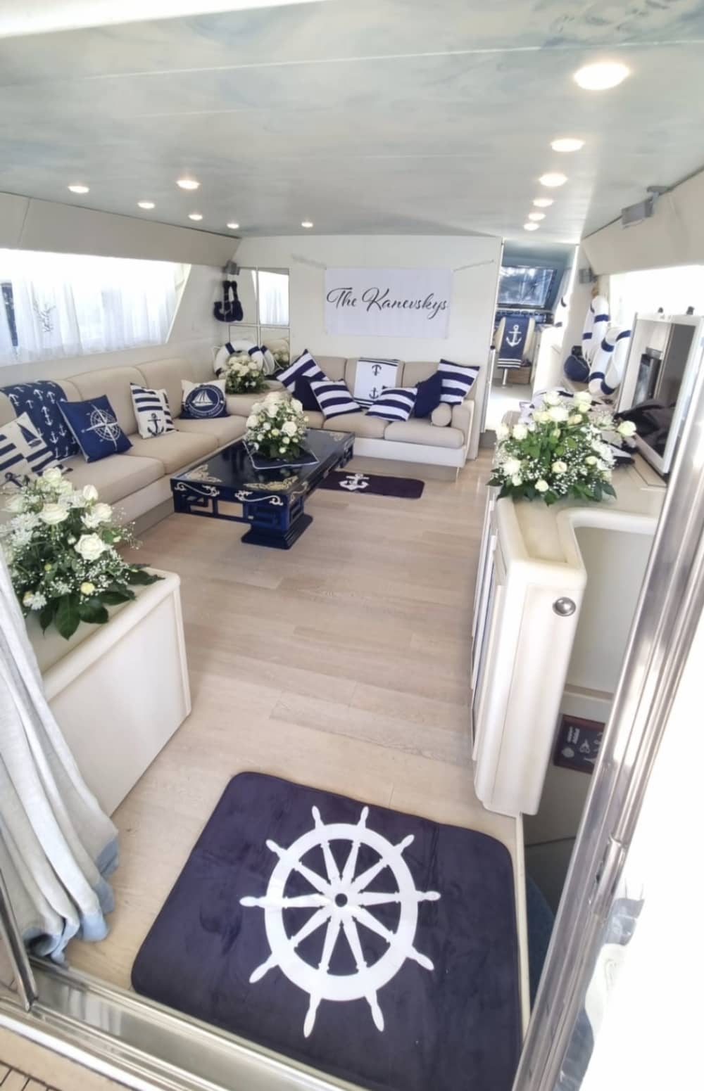 FIESTA EN BARCO AMALFI EN UN YATE DE LUJO