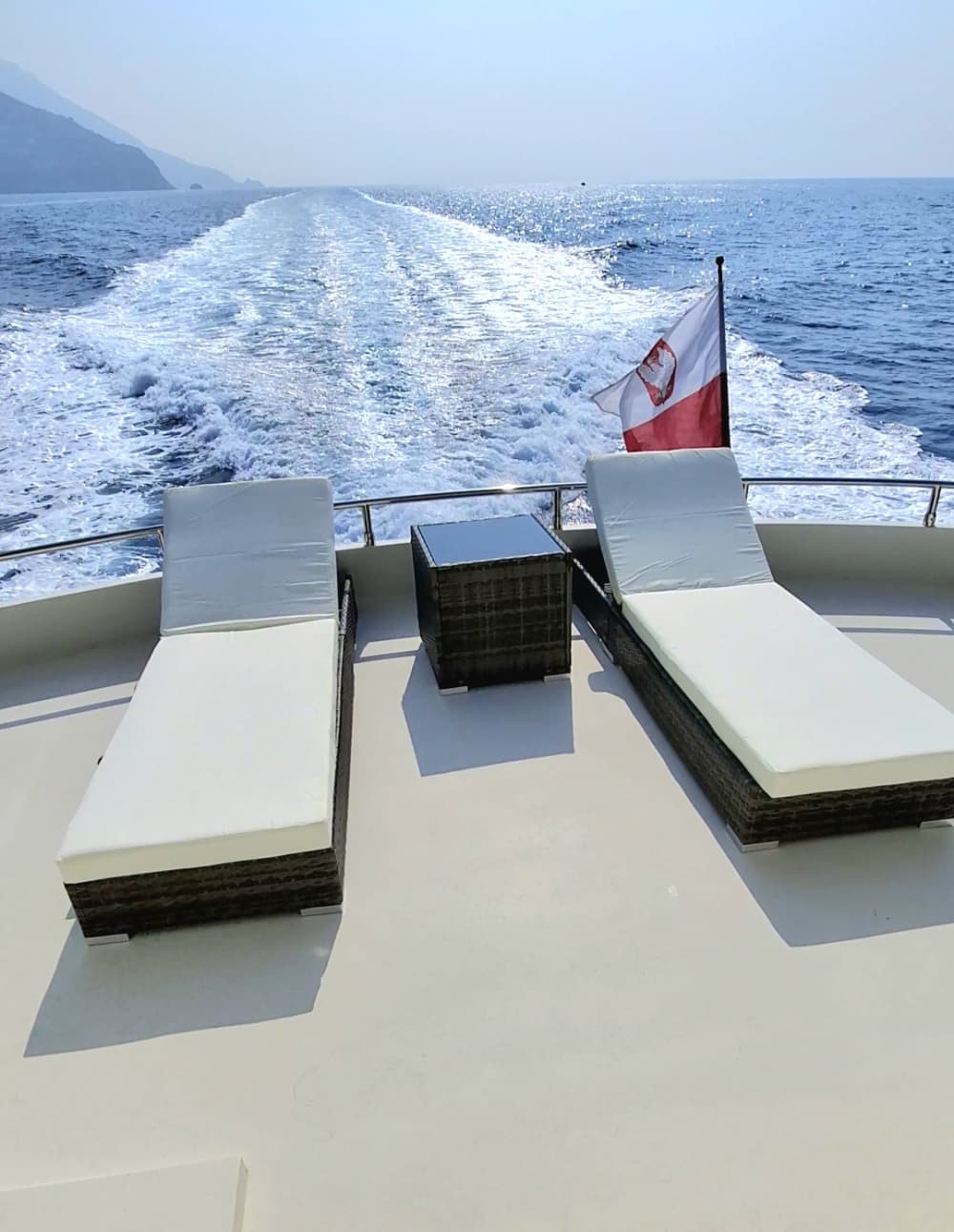 FIESTA EN BARCO AMALFI EN UN YATE DE LUJO