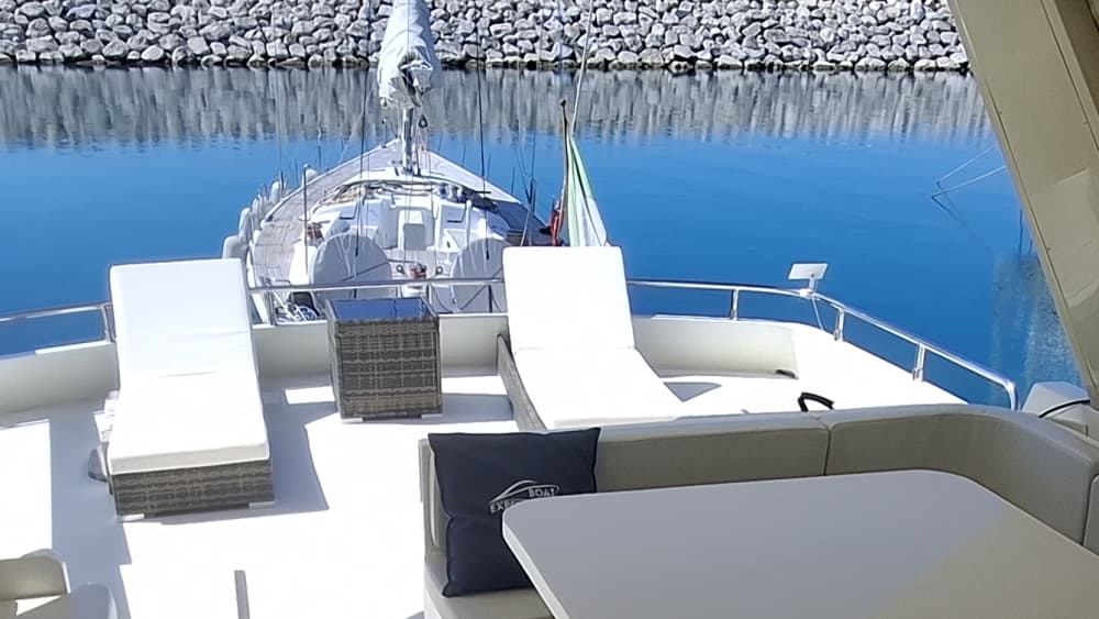 Festa in barca ad Amalfi su uno yacht di lusso per un massimo di 40 persone
