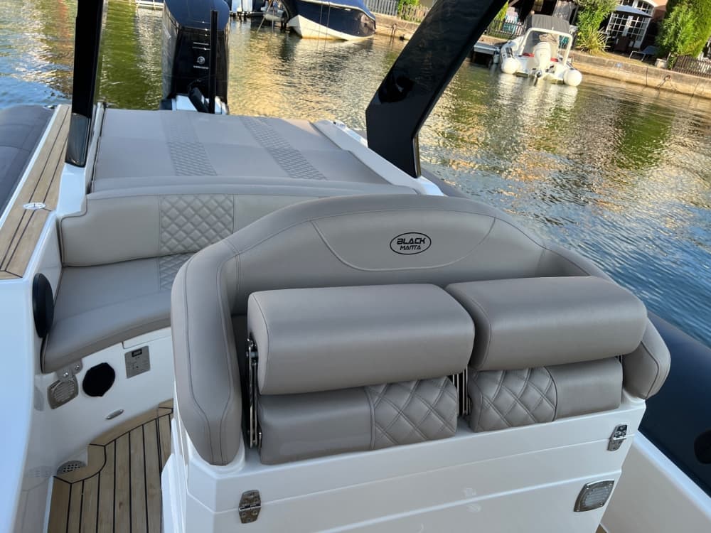 Gita privata in barca a motore intorno a Saint-Tropez