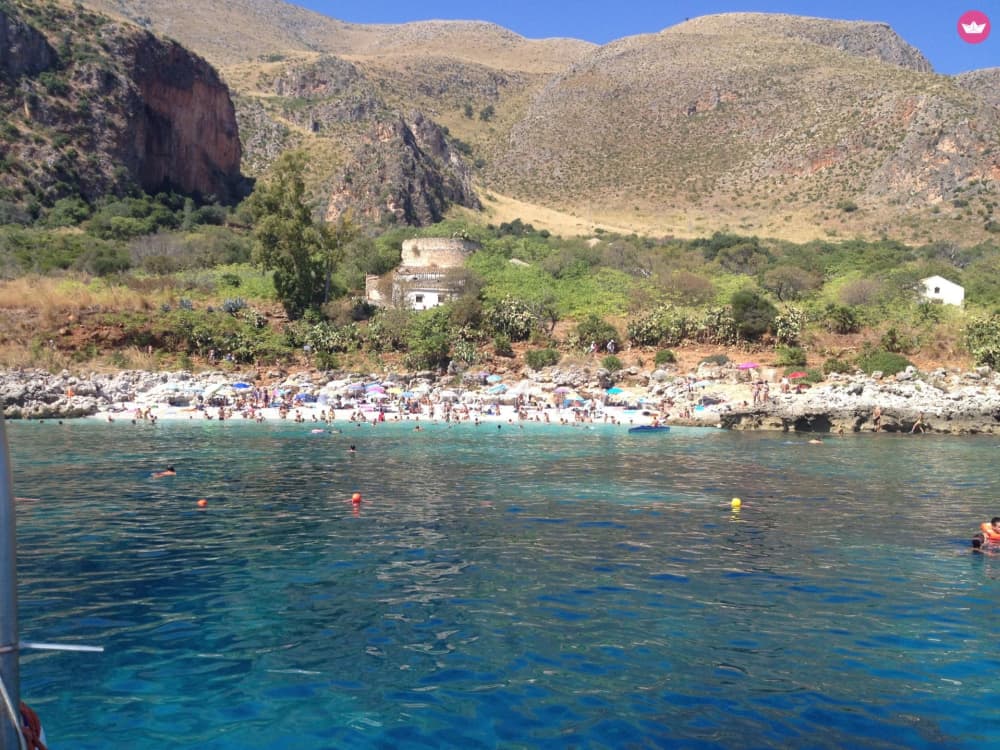 Tesouros do Golfo: Aventura de meio dia em cavernas e atum
