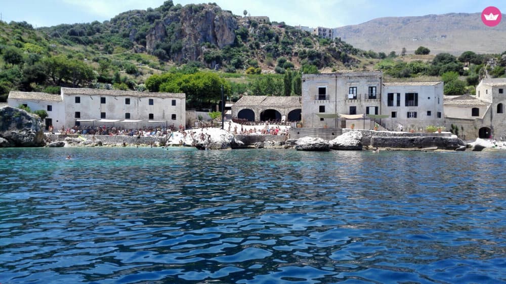 Tesouros do Golfo: Aventura de meio dia em cavernas e atum