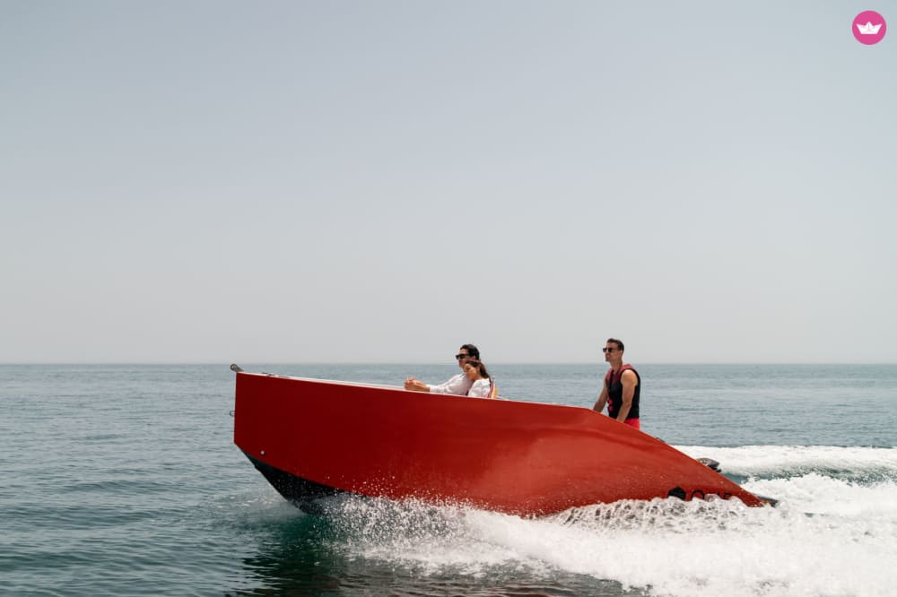 Romance e Relaxamento ao Pôr do Sol – Passeio de Barco Privado