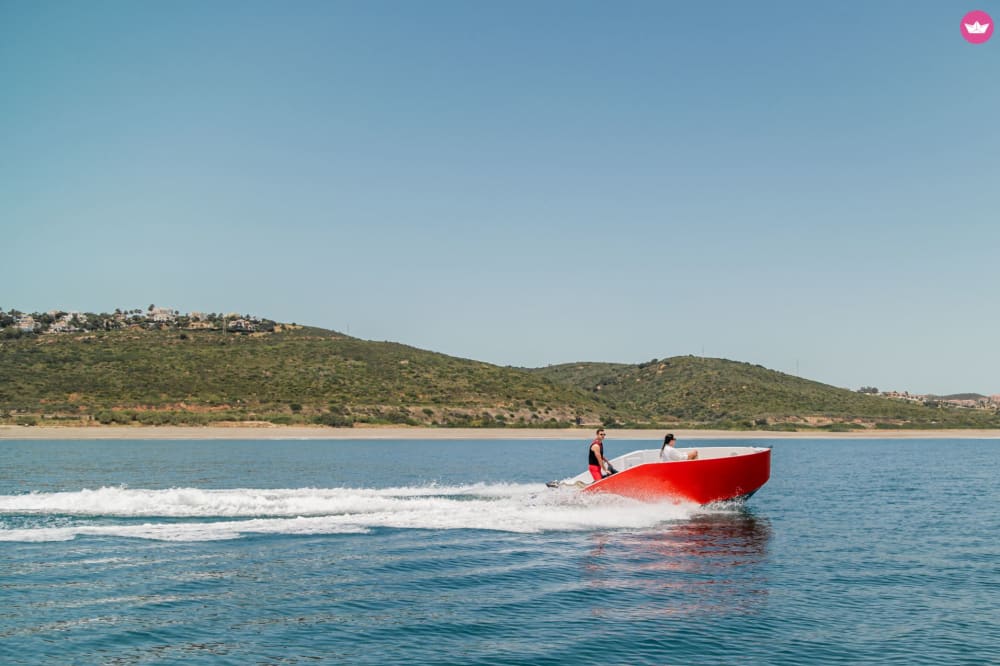 Romance e Relaxamento ao Pôr do Sol – Passeio de Barco Privado