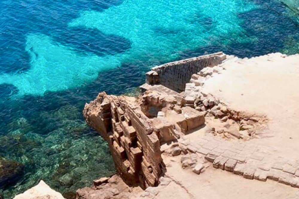 Egadi Islands Tour: Excursion to Favignana and Levanzo by Boat with Lunch Included from Trapani
