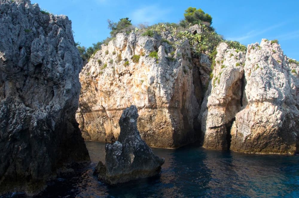 Delfine und ein typisch sizilianischer Aperitif in Taormina