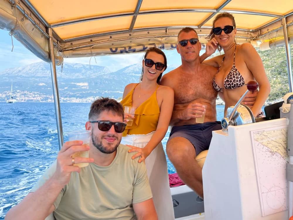 Heldagskryssning i Kotorbukten – 7 timmar historia och avkoppling