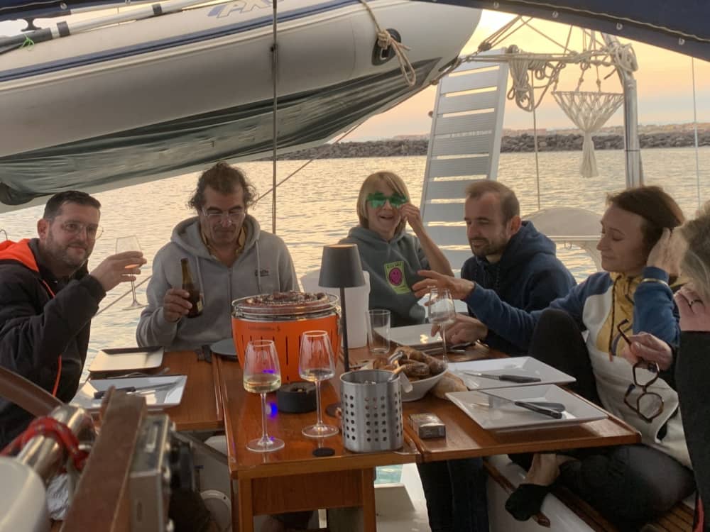 Maritimes Zwischenspiel in Cap d’Agde – Segelboot, Sonne und Ruhe