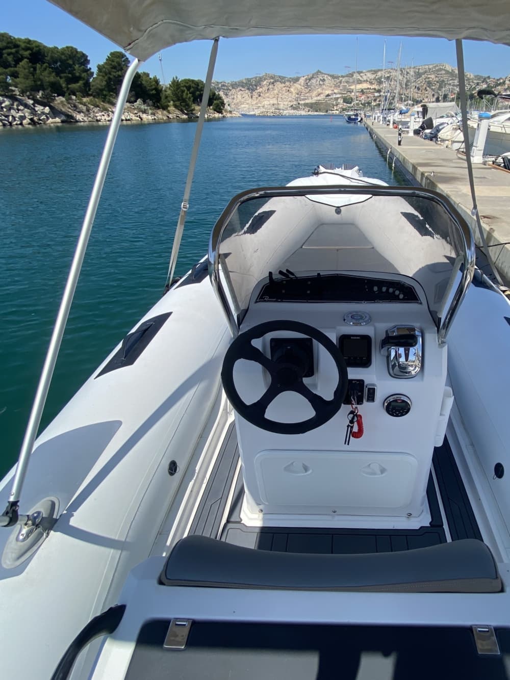 4 Stunden, um Marseille mit dem Motorboot zu entdecken