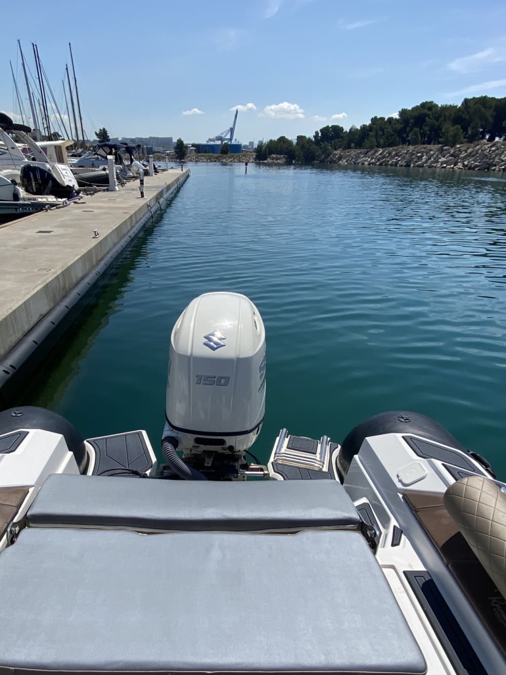4 Stunden, um Marseille mit dem Motorboot zu entdecken