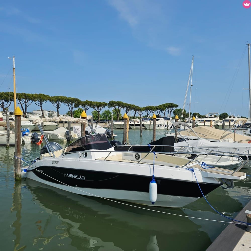 L'anima segreta di Venezia: crociera privata con pranzo nella laguna e sull'isola (6 ore)