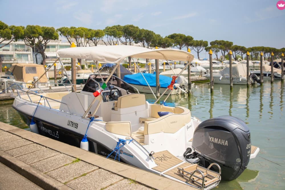 Jesolos Küstenzauber: Ein privater 4-stündiger Meeresausflug mit Aperitif