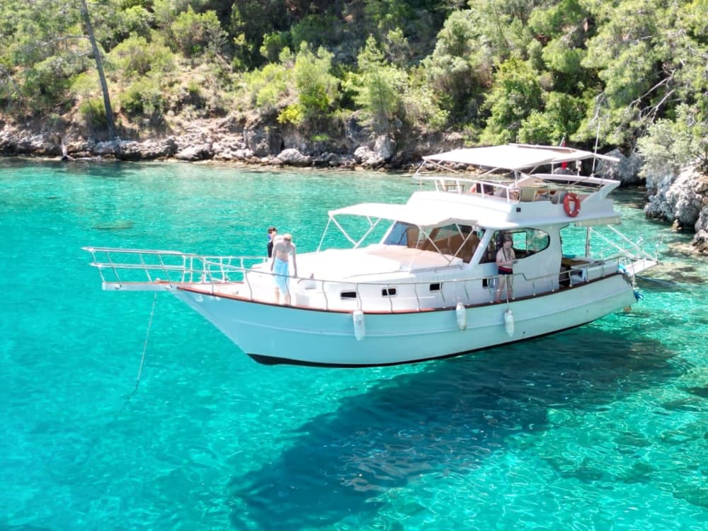 Sun, Swim & Savor: Your Ultimate Fethiye Boat Escape