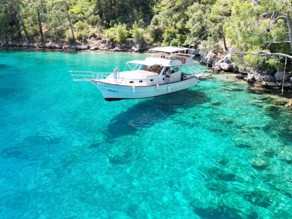 Sun, Swim & Savor: Your Ultimate Fethiye Boat Escape