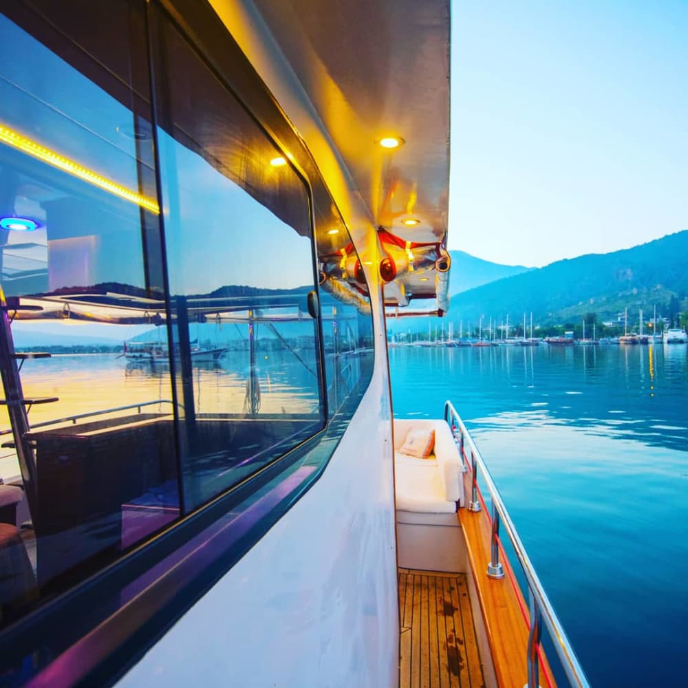 Sun, Swim & Savor: Your Ultimate Fethiye Boat Escape