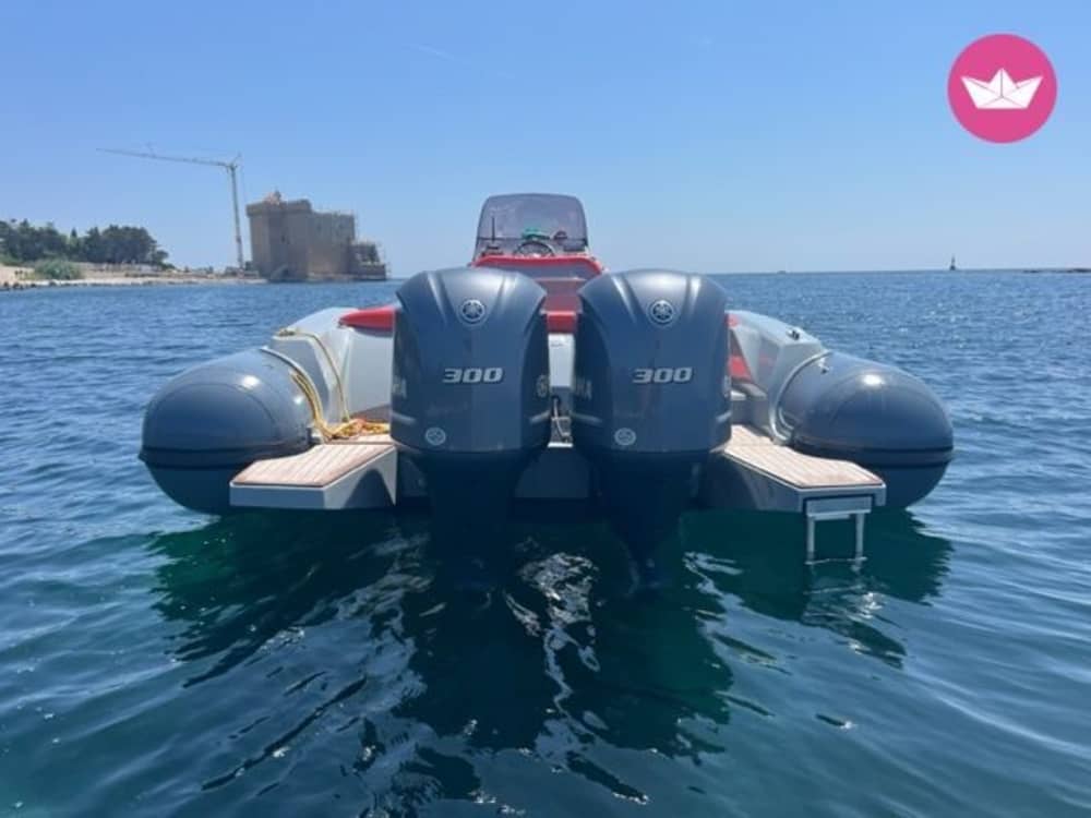 Sea Adventure: Lavezzi, Caves and Secret Beaches from Porto-Vecchio