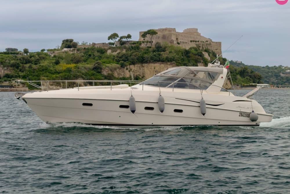 Crociera al tramonto a Procida da Baia