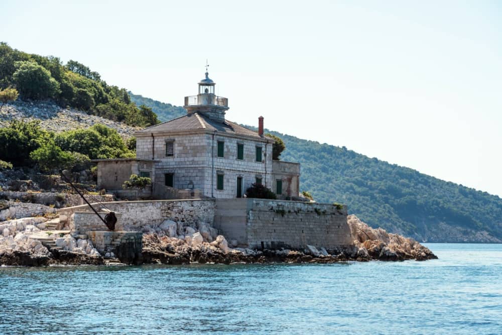 Trails & Tides: Cres Island Hiking & Boat Tour