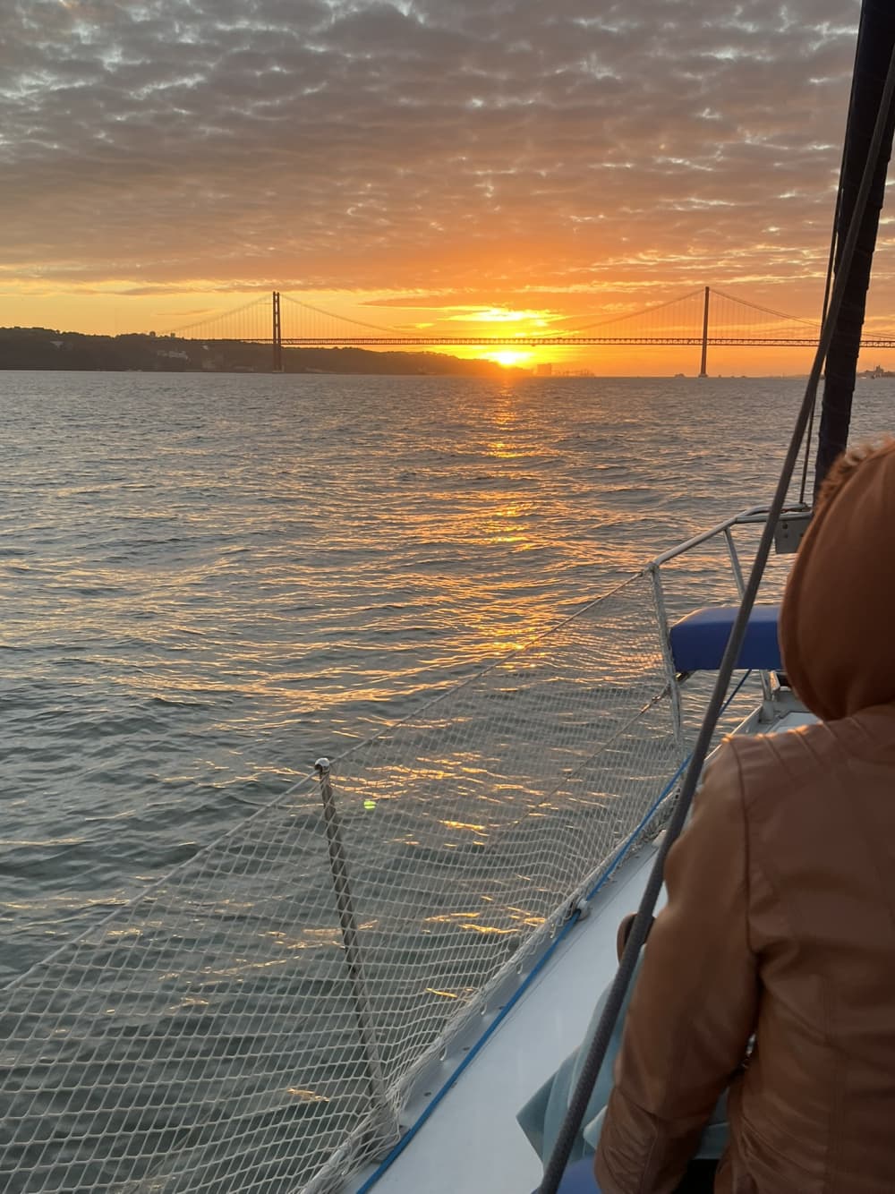 Navegación al atardecer en Lisboa: una hora dorada inolvidable