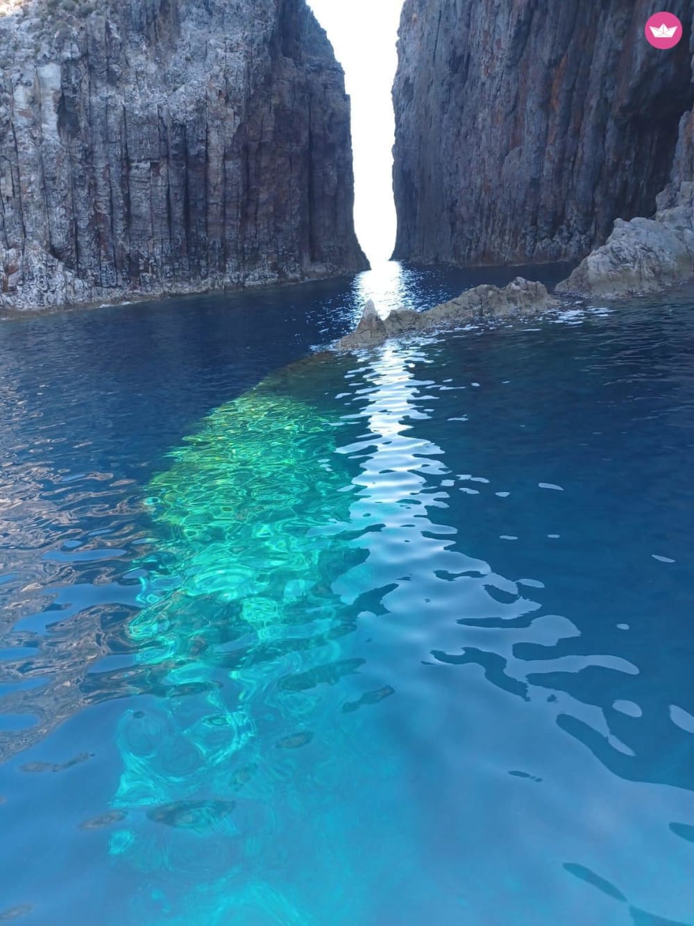 Isole Pontine: Incanto di Palmarola e Ponza in un Tour Esclusivo