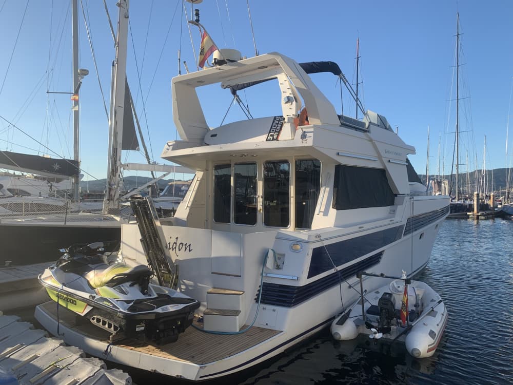 Panorami impareggiabili di Vigo: una giornata di livello mondiale su uno yacht a motore.