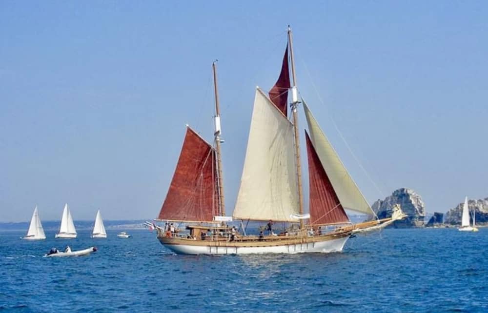 Private 9h sailing trip in Saint-Tropez