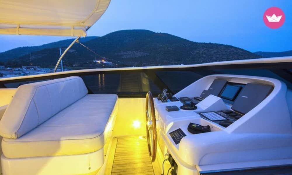Escapade bleue tranquille : croisière d'une journée à Bodrum à bord d'un yacht de luxe