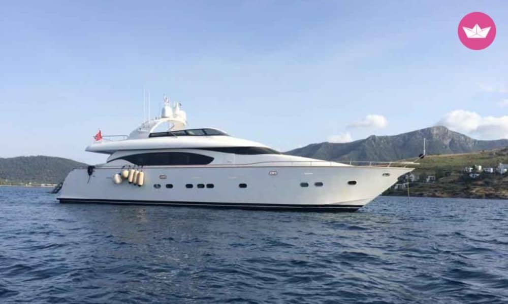 Escapade bleue tranquille : croisière d'une journée à Bodrum à bord d'un yacht de luxe