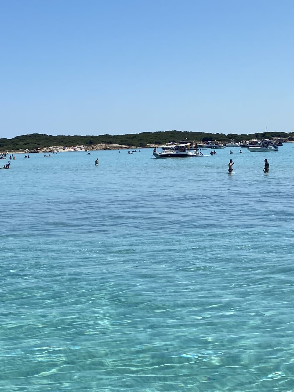 Escursione di lusso in barca privata sulla Costa Smeralda con partenza da Poltu Quatu
