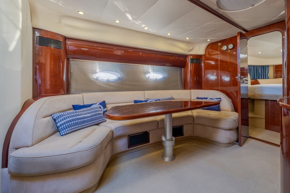 Bonheur matinal : évasion en yacht au lever du soleil depuis Madère