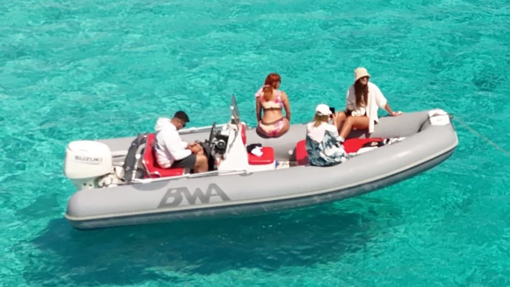 Palau escape: 3h of relaxation on a motorboat