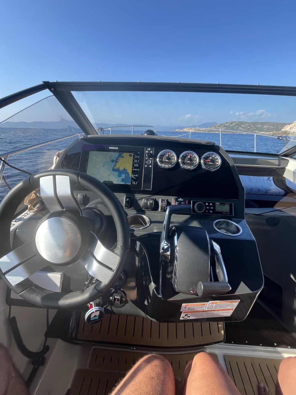 Profitez du soleil lors d'une excursion en bateau de 9 heures à Ajaccio