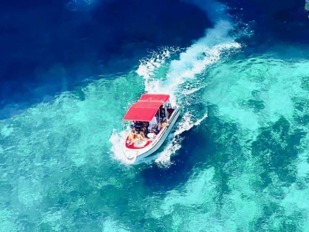 Votre journée à Cospicua : louez un bateau à moteur pour 7 h de découverte.