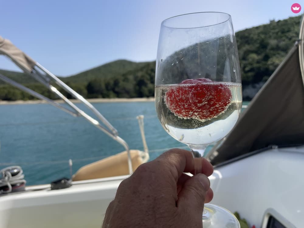 Sailing and Relax: Discover Giglio, Elba, Cala di Forno and Formiche.