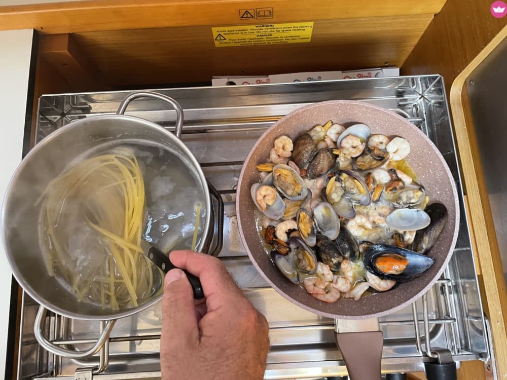 Sailing and Relax: Discover Giglio, Elba, Cala di Forno and Formiche.