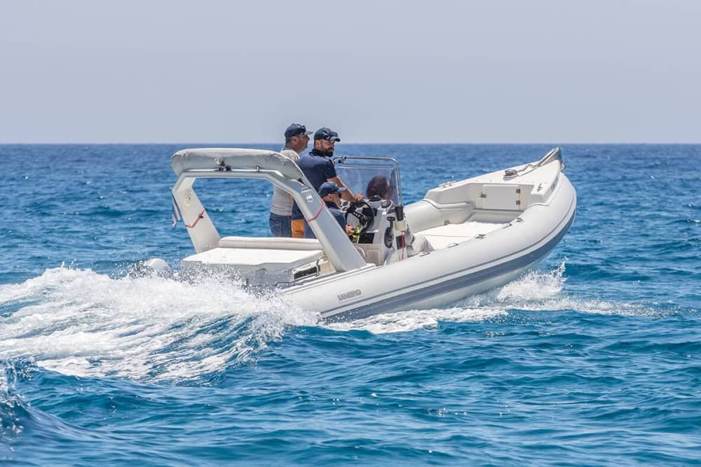 Νησιά των Χρωμάτων: 7ωρη εκδρομή με βάρκα