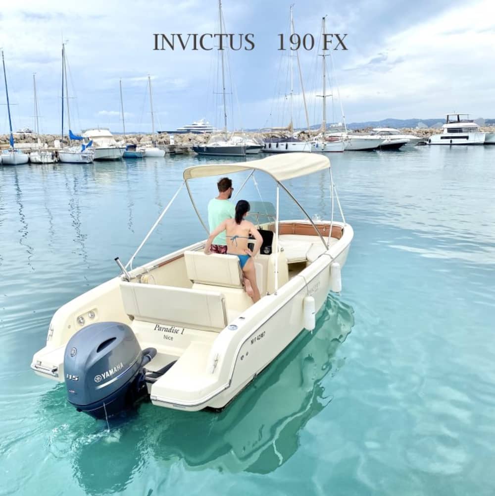 Sunset at sea: Relaxation and panoramic view