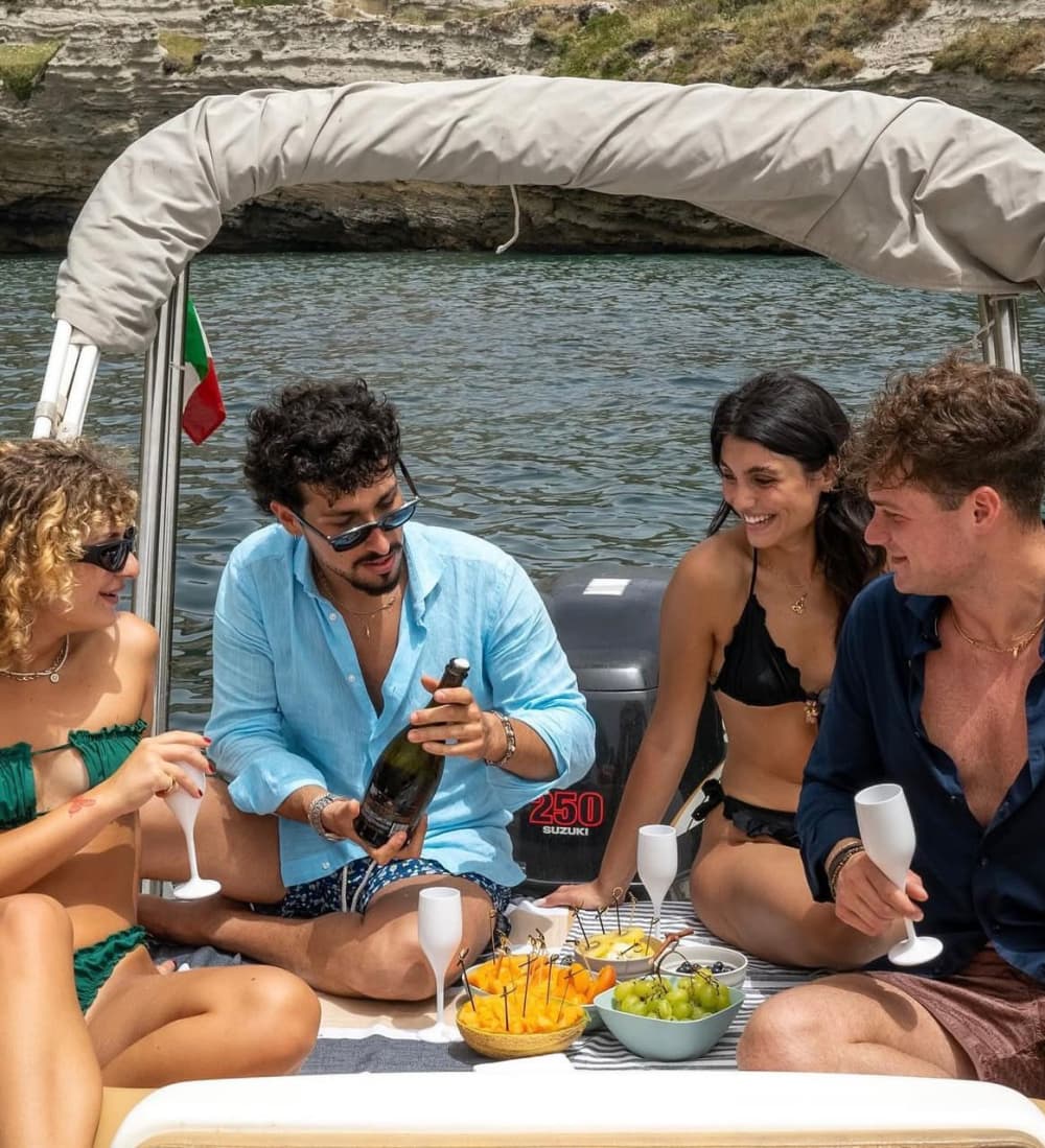 Capri e le Gemme del Golfo: Un Giorno tra Panorama e Mare