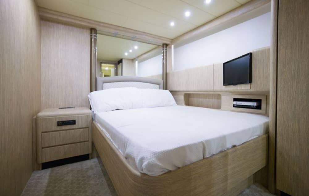 Luxury Yacht Experience in Marbella – 8h from Puerto Banús