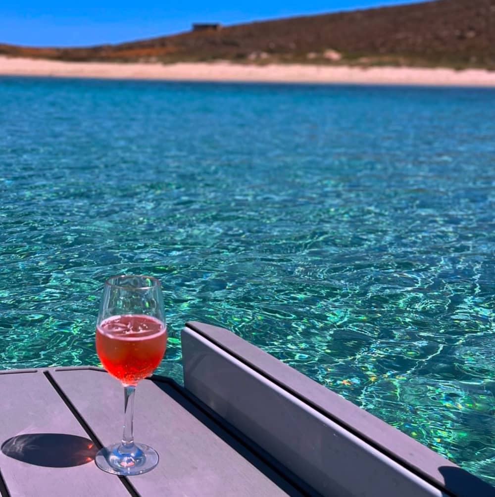 Entdecken Sie die südlichen Strände von Mykonos – 5-stündige private Bootsfahrt