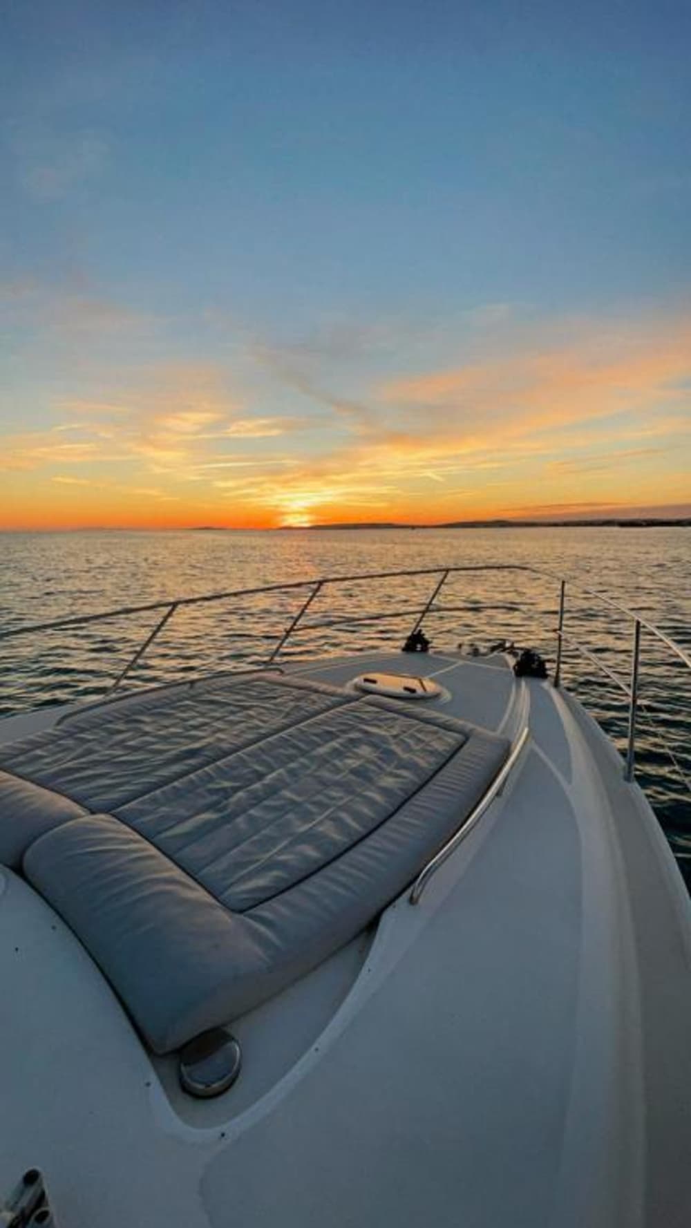 L'incanto del tramonto a Caminia