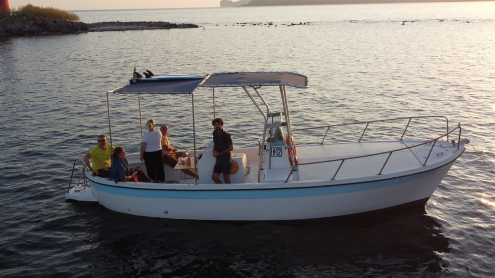 3 ore e 15 minuti per scoprire Alghero in motoscafo