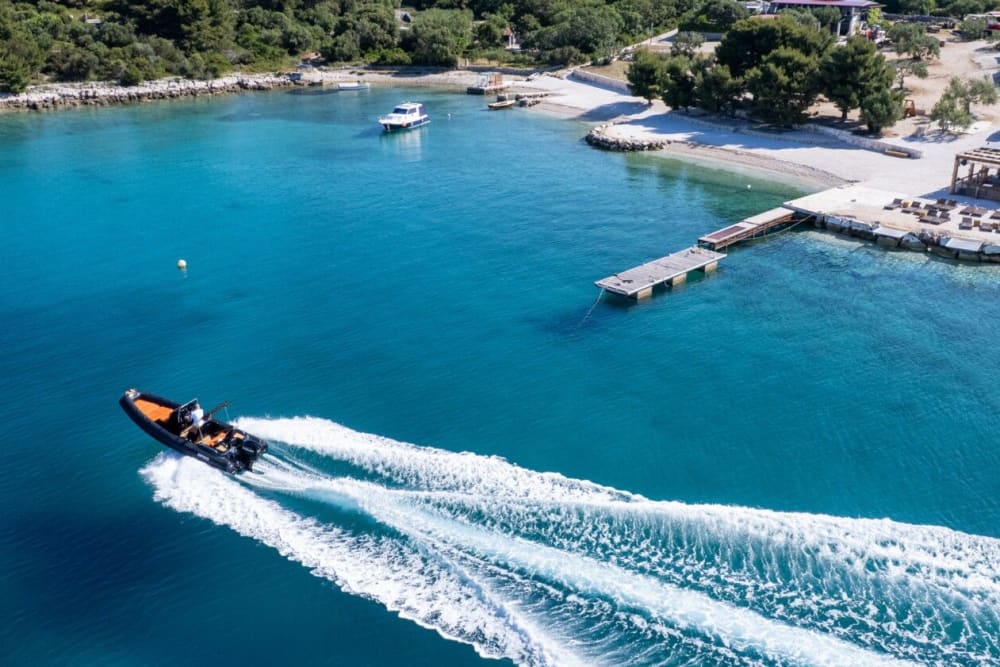 Paisaje de ensueño adriático: Escapada de un día completo a la isla desde Trogir