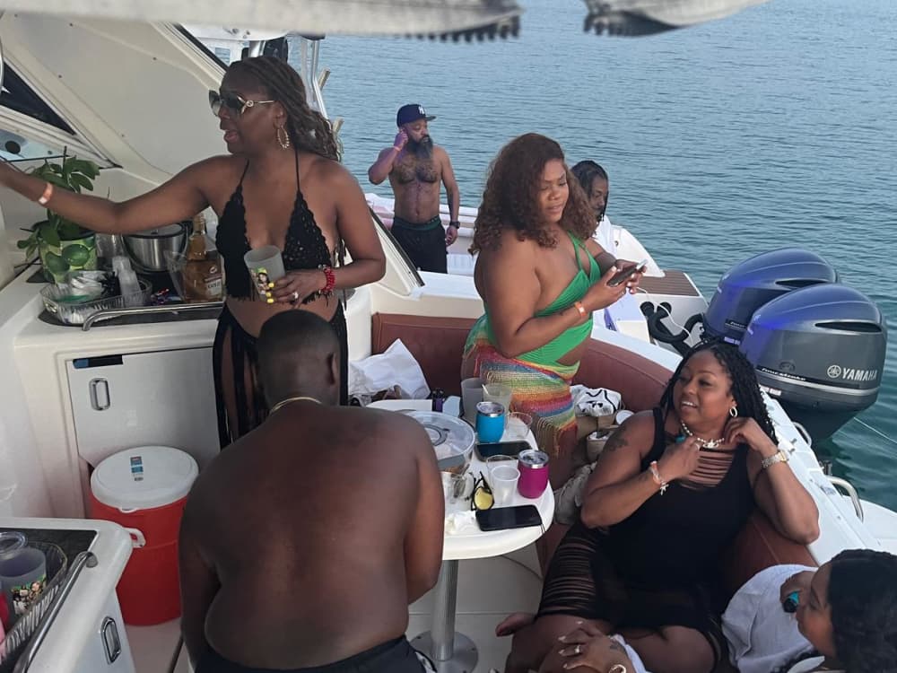 Crucero y bebidas: tour por los bares de Montego Bay