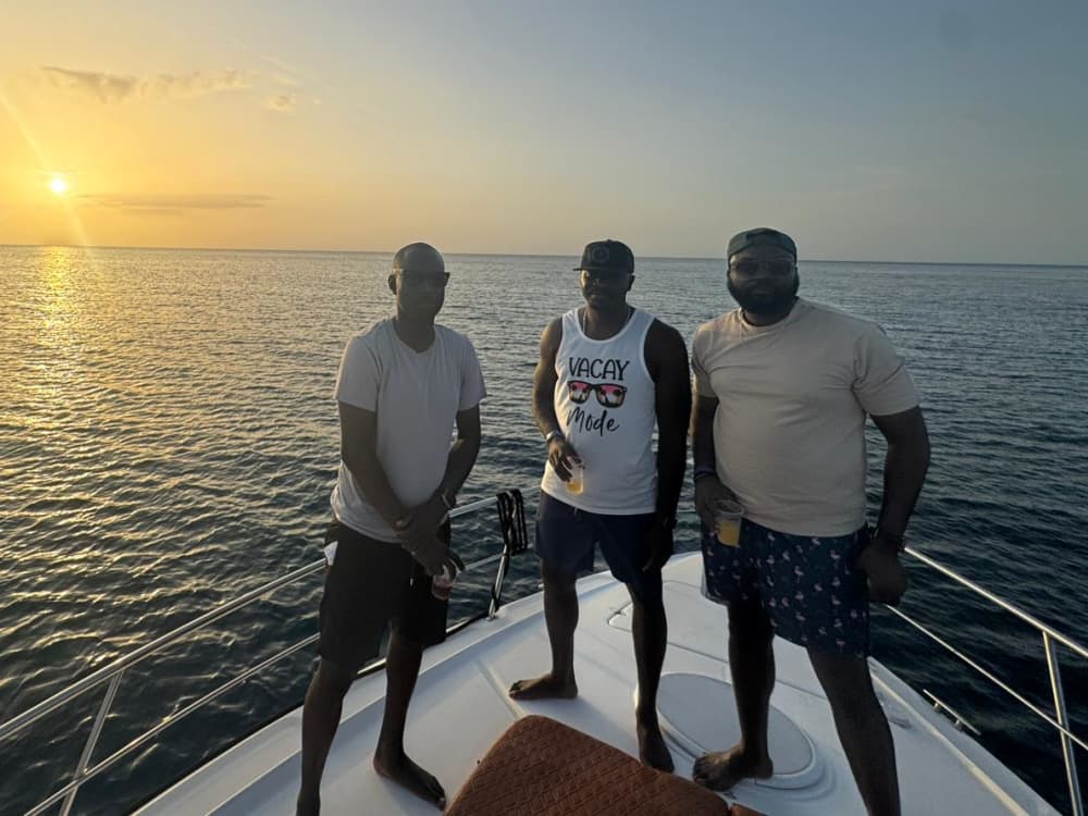 The Glow Tour: Nade en la Laguna Luminosa de Jamaica