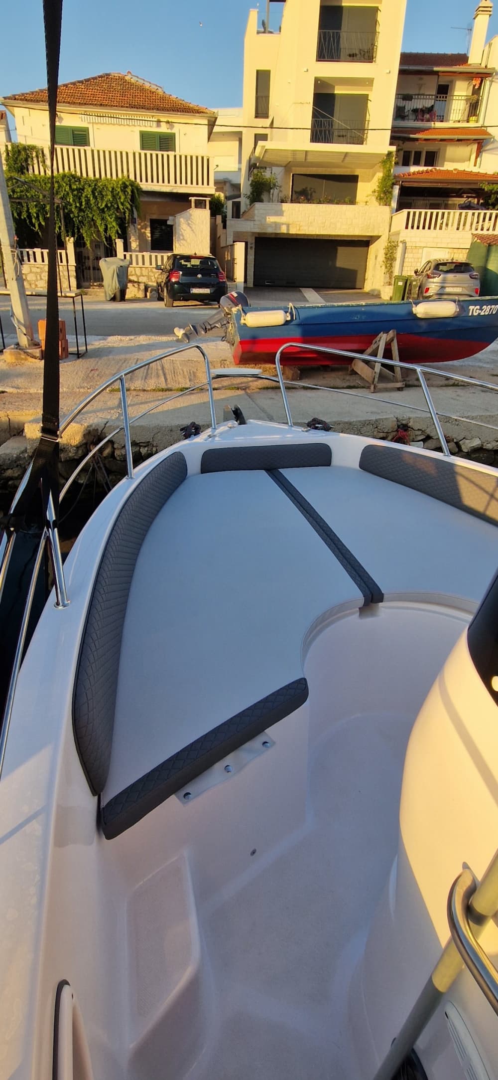 Explore the hidden bays of Vinišće on a motorboat