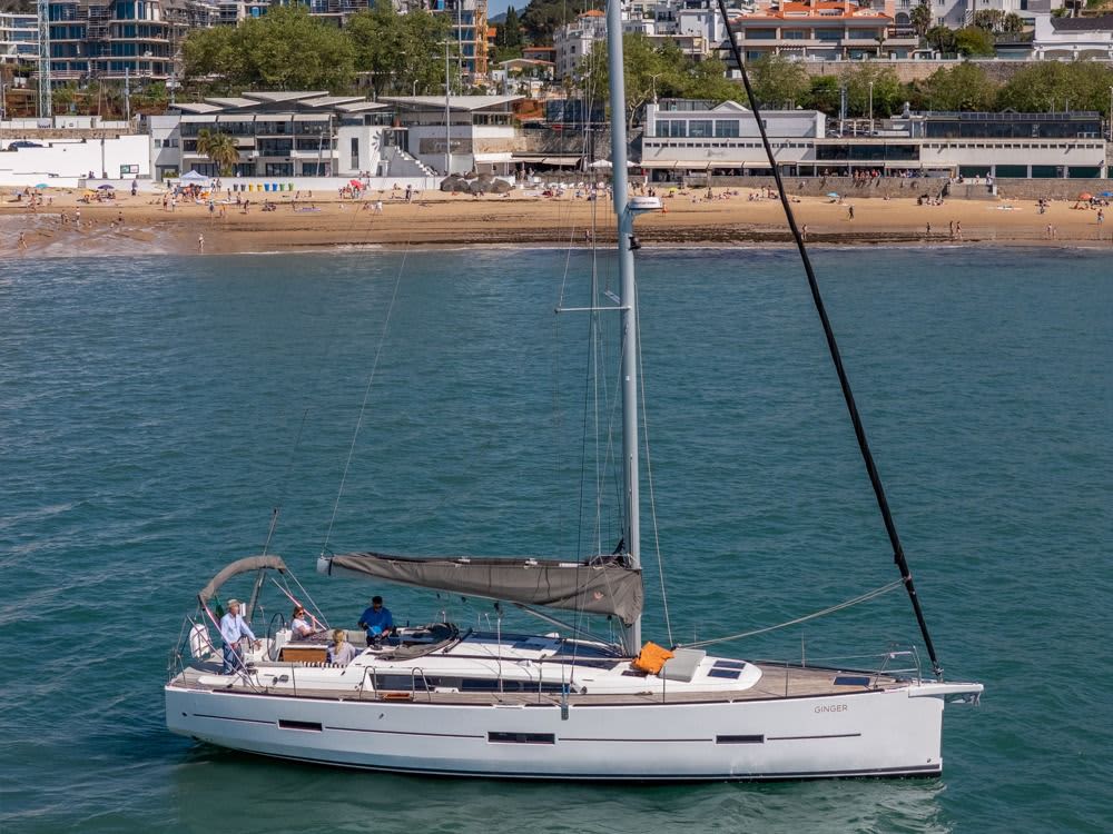 Cruzeiro Privado de Iate à Vela de Dia Inteiro