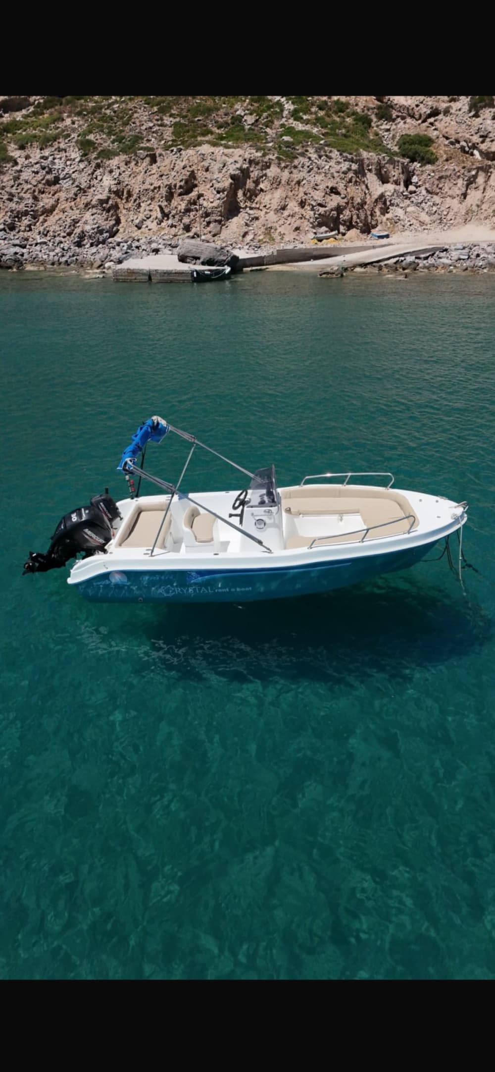 Your day in Milos: Rent a motorboat for 9h of discovery